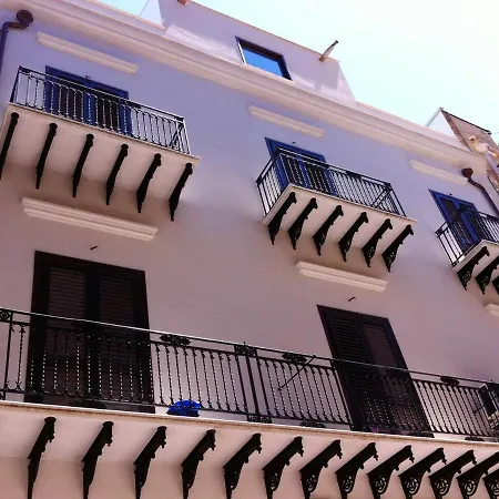 Seascape Retreat: Castellammare del Golfo