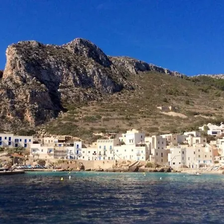 Seascape Retreat: * Castellammare del Golfo